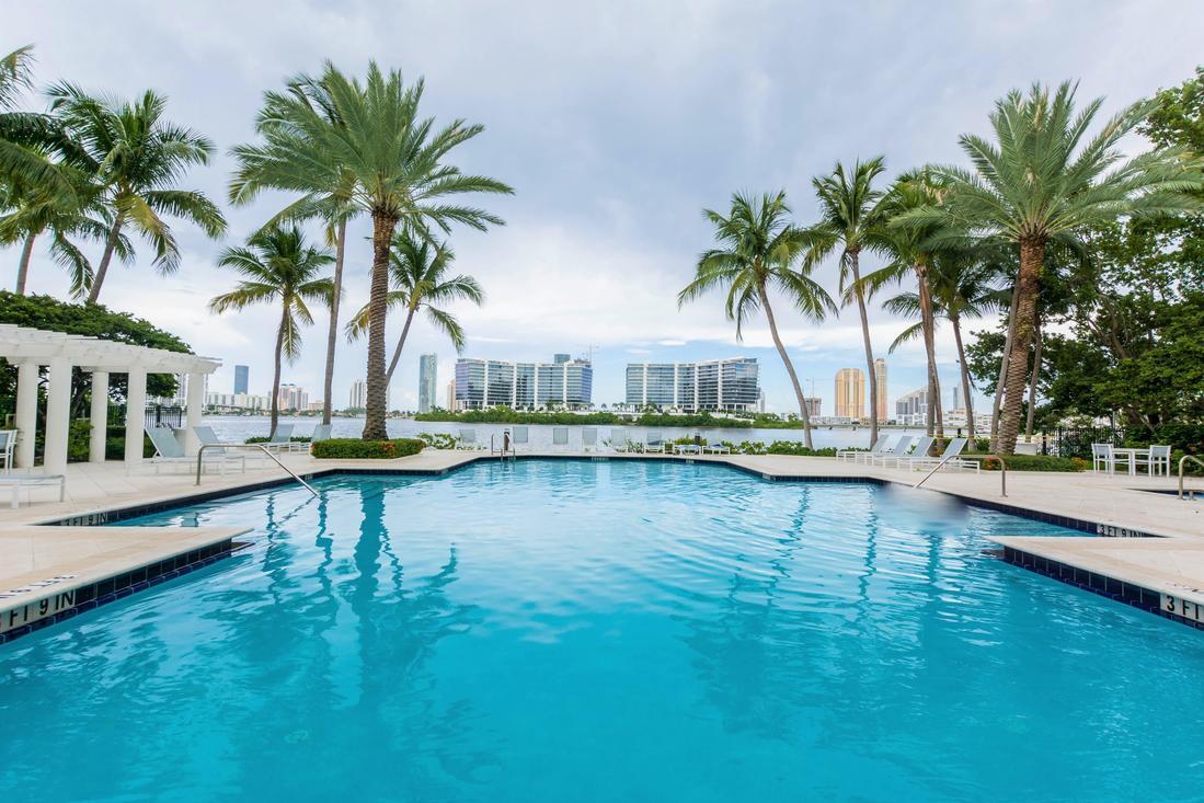 Building Photo - 3165 NE 184th St