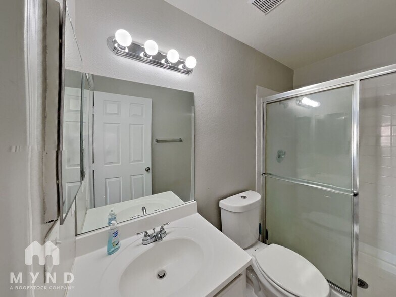Building Photo - 2835 Floral Peak Dr