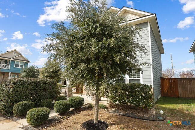 Building Photo - 105 Switchgrass St