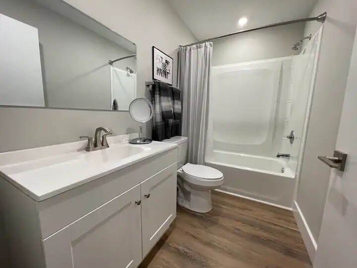 Building Photo - 2044 Solstice Ln