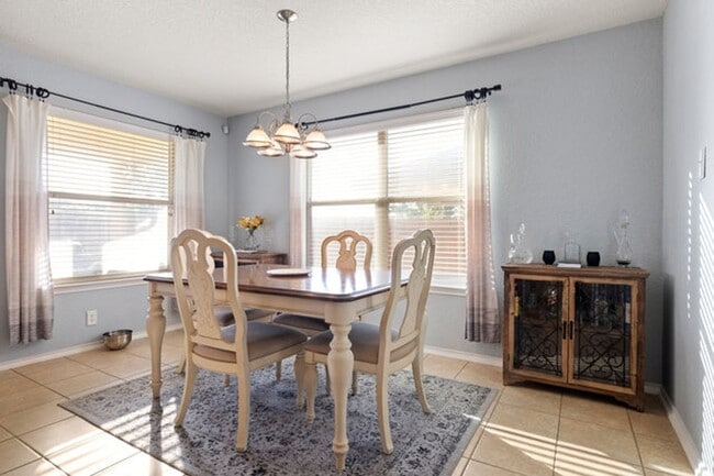 Building Photo - Single story home with study located in Miramar.