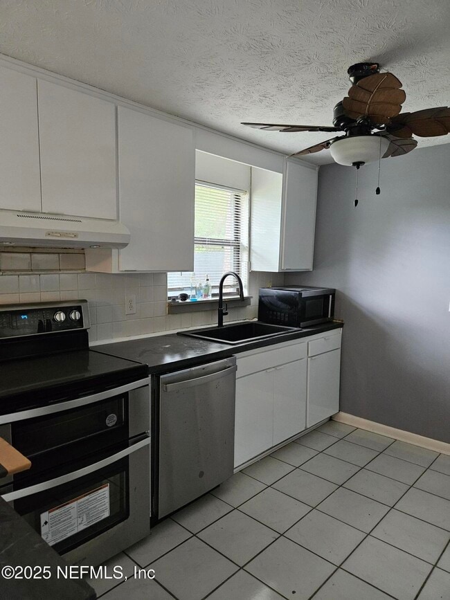 Building Photo - 5163 Acoma Ave