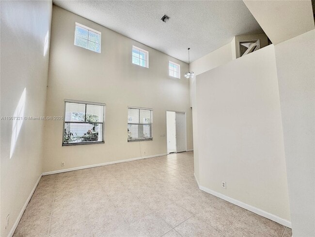 Building Photo - 4383 Laurel Ridge Cir