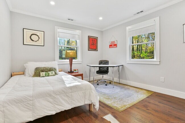 Building Photo - 58 Big Trail