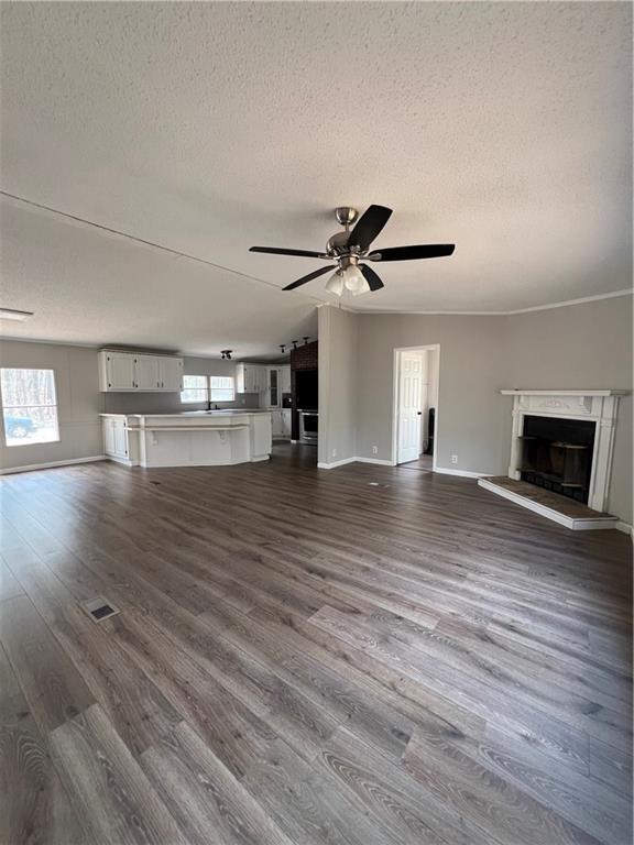 Building Photo - 465 Redwood Dr