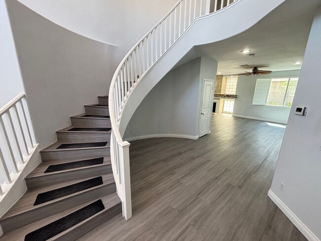 Building Photo - Elegant 4Bed/5Bath/3Car gated residence located near Silverado Ranch