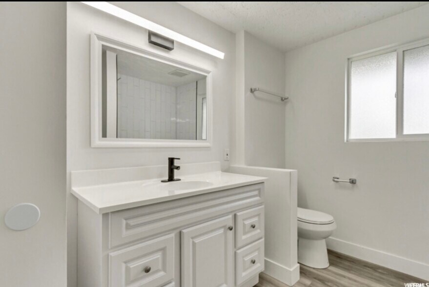 Building Photo - 1571 7th St