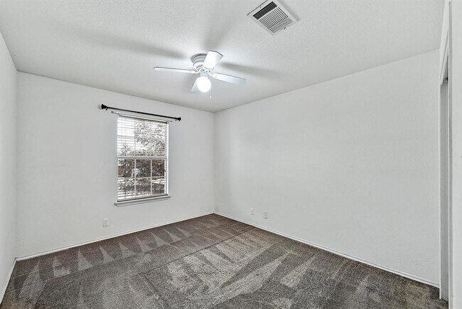 Building Photo - 102 Cannery Cove
