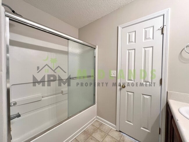 Building Photo - 139 Arthurdale Dr