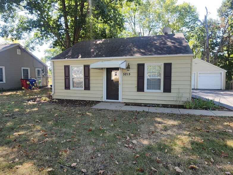 Primary Photo - 5215 N Glen Elm Dr