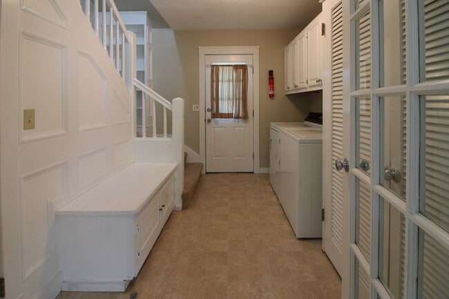 Building Photo - 2161 Winter St SE