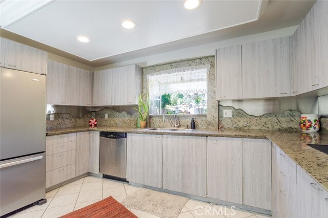 Building Photo - 19026 Keswick St