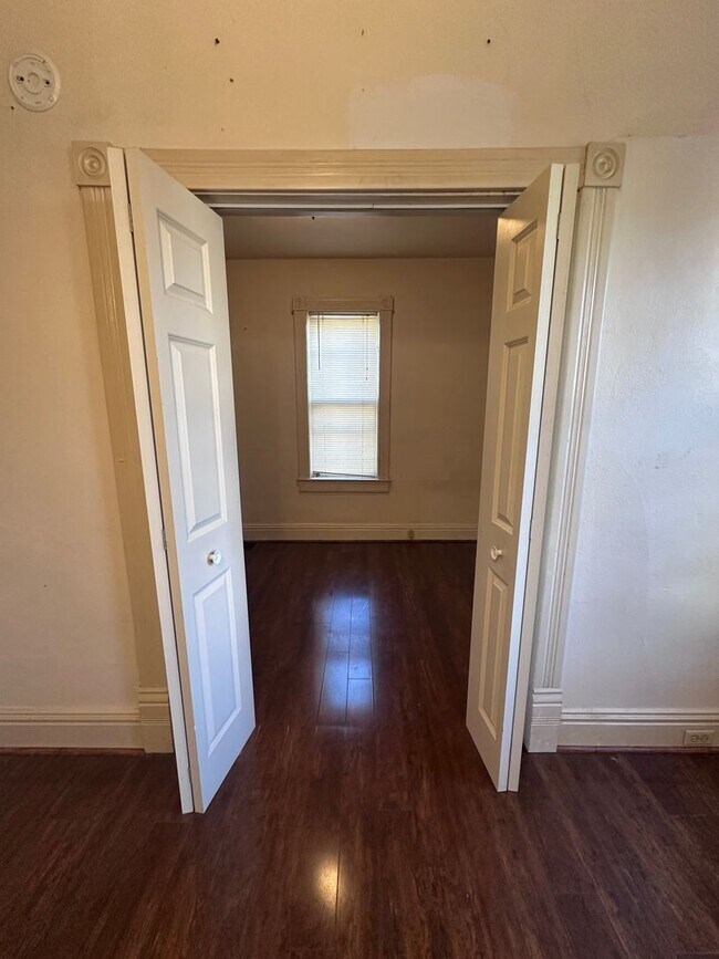 Building Photo - 315 N 2nd Ave