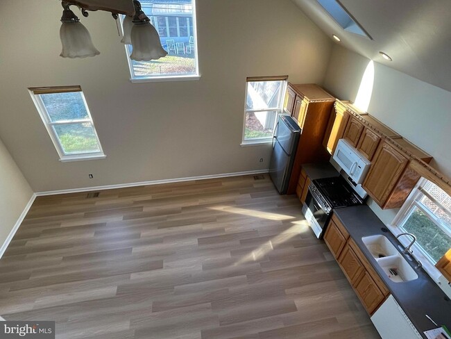 Building Photo - 3 Belmar Rd