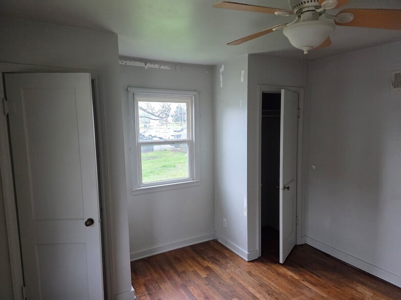 Building Photo - 103 Grant Dr