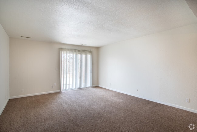 1BR, 1BA - 650 SF - Kellar Commons