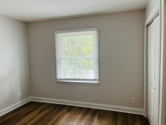 Building Photo - Wow! Newly renovated 2 bedroom 2 bathroom unit in Lithonia. Must see!