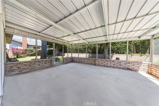 Building Photo - 612 N Maryport Ave