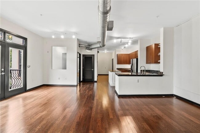 Building Photo - 5300 Peachtree Rd