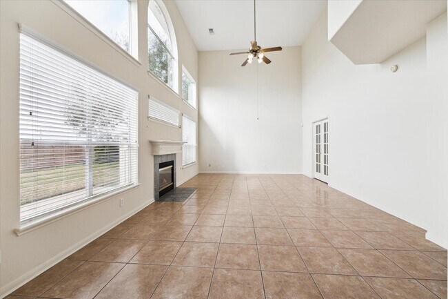 Building Photo - 15027 Moss Bridge Ln
