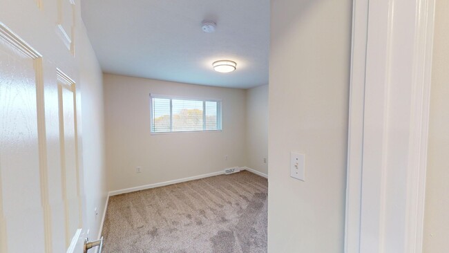 Building Photo - Updated 3 Bed 1 Bath in North Allegheny Sc...