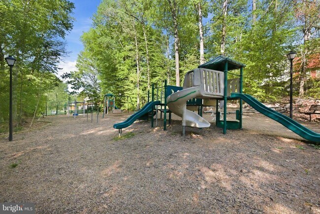 Building Photo - 7625 Sheffield Green Way