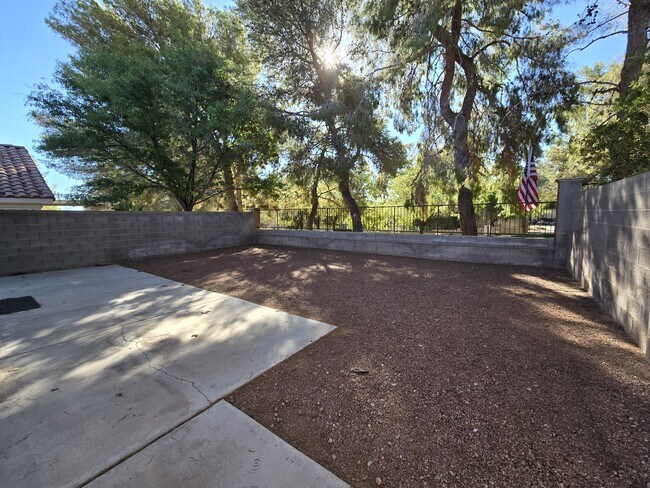 Building Photo - 9433 Valencia Canyon Dr