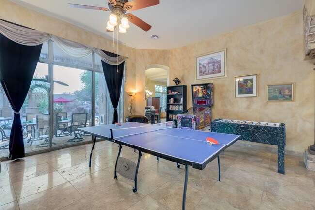 Building Photo - 2143 E Tonto Pl
