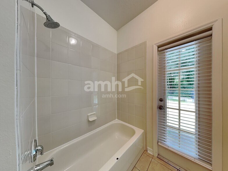 Building Photo - 8278 Emerald Forest Ct