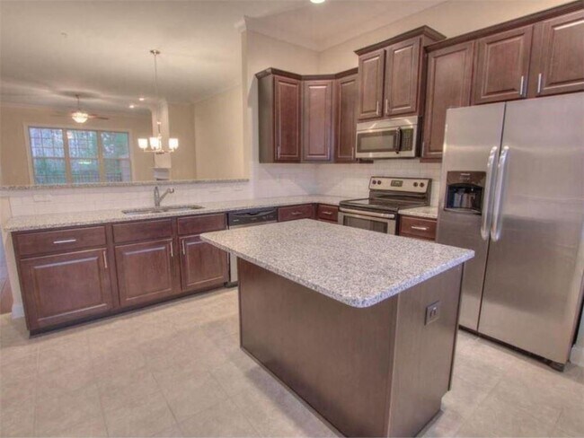 Building Photo - 2415 Tenor Ln