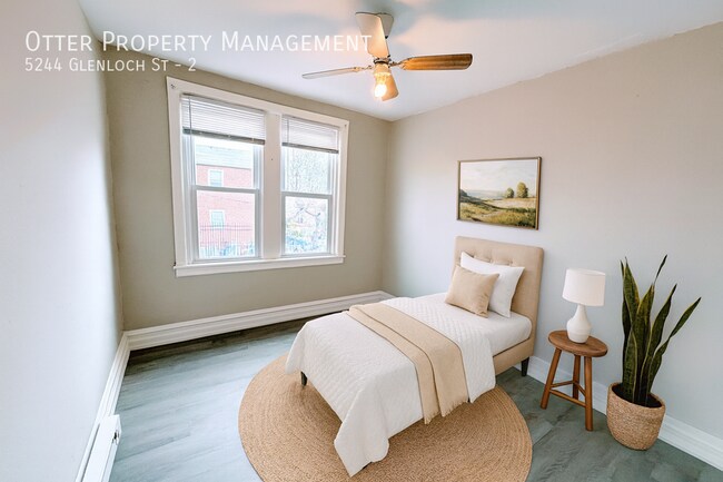 Building Photo - 5244 Glenloch St