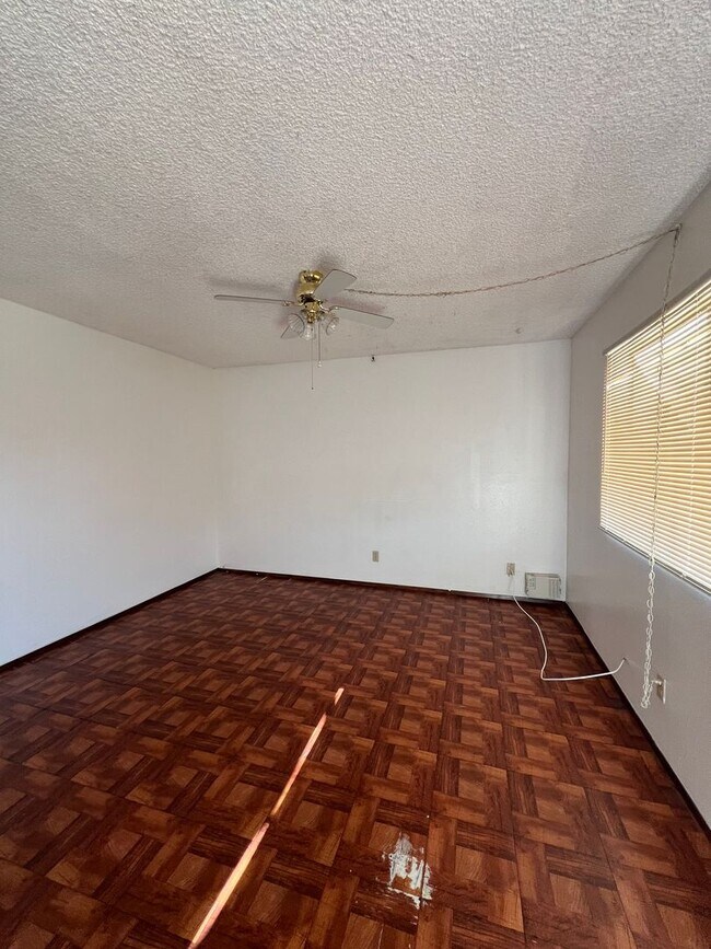Building Photo - Cozy Two Bedroom One Bathroom Home in Hemet 55+ Community