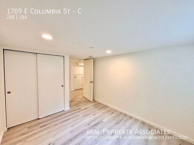 Building Photo - 1709 E Columbia St