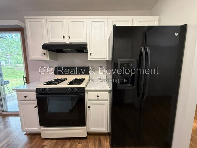 Building Photo - 2856 Heatherwood Dr