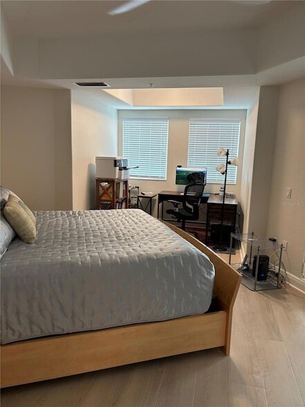 Building Photo - 501 Haben Blvd