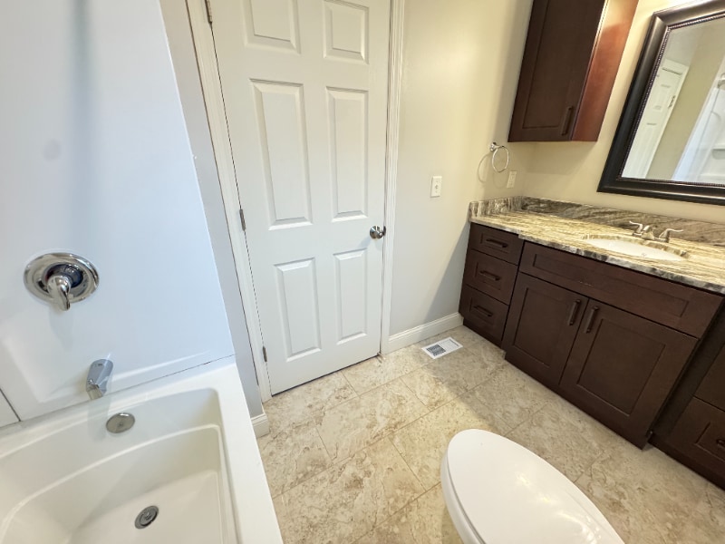 Building Photo - 2500 R St