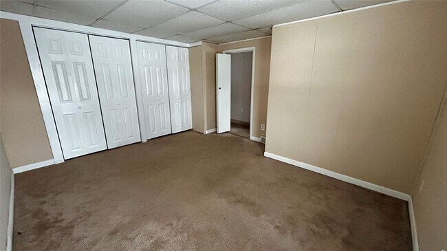 Building Photo - 98 Richard St