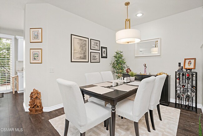 Building Photo - 545 Lorabel Way