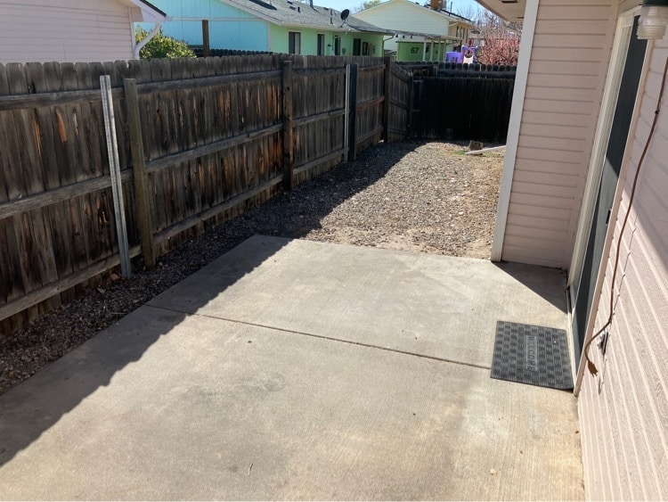 Building Photo - 2999 1/4 Pinyon Ave