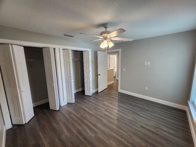 Building Photo - Brand New 2 Story Edgewater Duplex