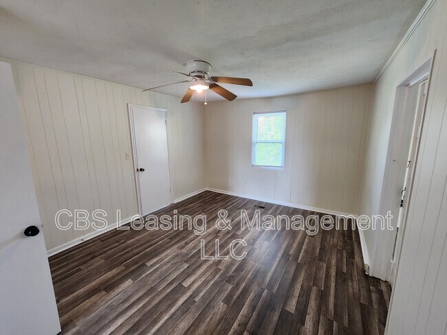 Building Photo - 1500 9th Pl