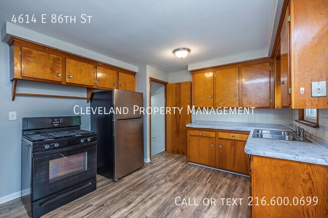 Building Photo - 4614 E 86th St