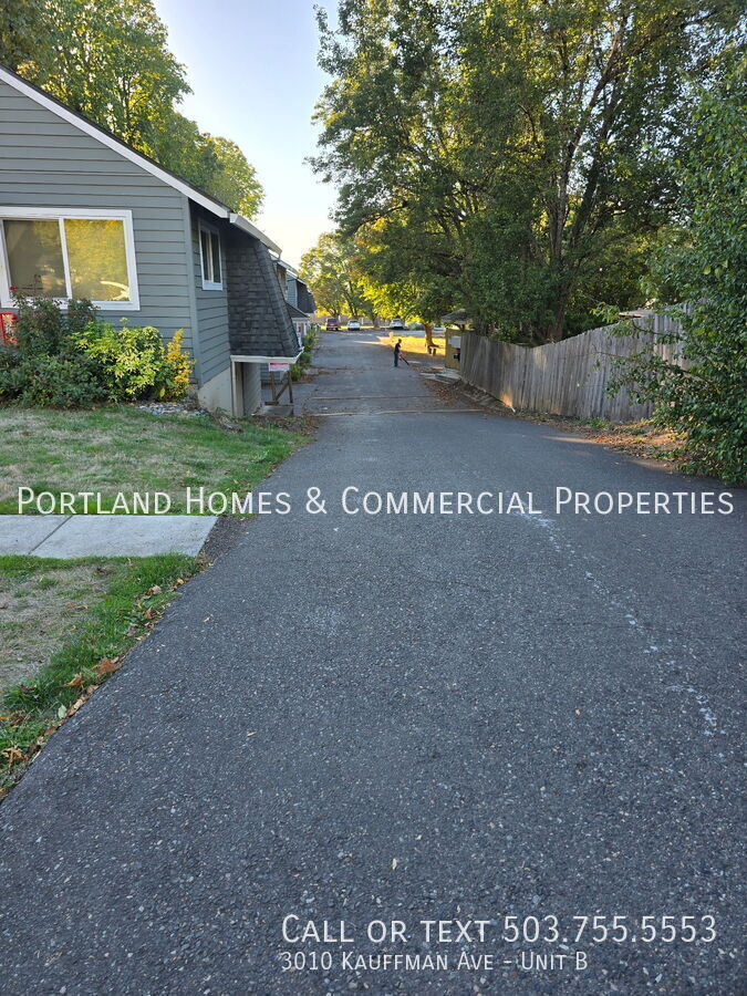 Building Photo - Cedar Village Townhomes