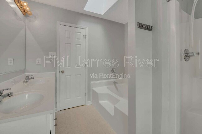 Building Photo - 3006 Creek Meadow Cir