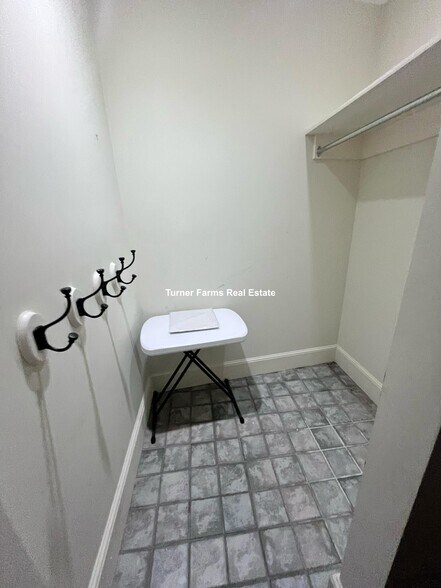 Building Photo - 151 Highland St