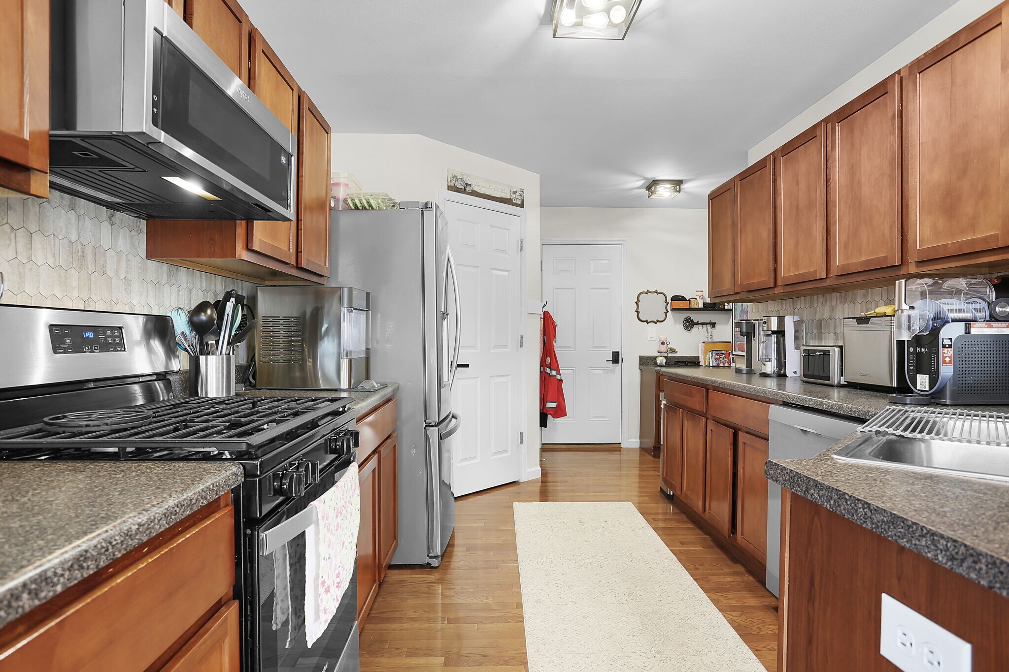 Building Photo - 814 Cone Flower Dr