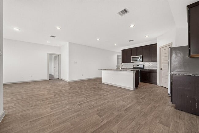 Building Photo - 8043 Black Forest Ln