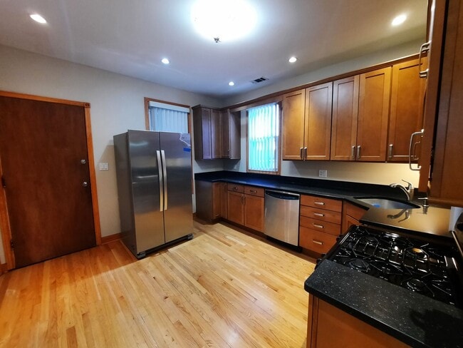 Building Photo - Nice Newly Renovated 2BD, 1BATH, 1St FL - ...