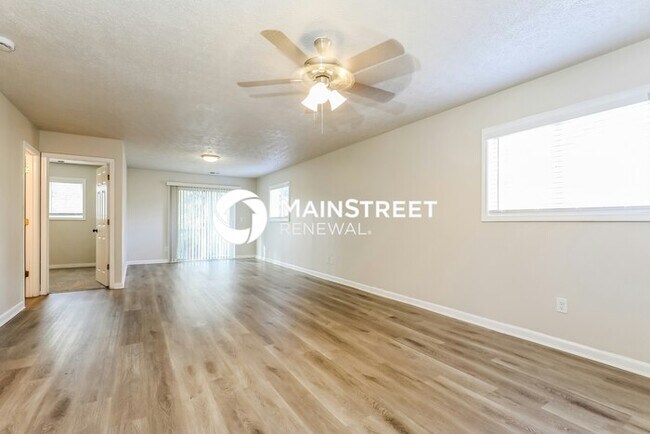 Building Photo - 4 Bedroom Pet-Friendly Home in JONESBORO, GA with Main Street Renewal