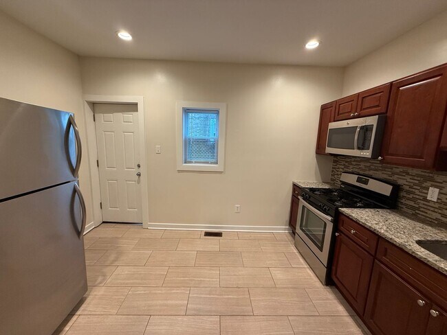 Building Photo - Charming Home in the Heart of Brewerytown